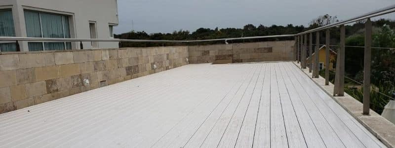 Deck de PVC: fácil limpieza y libre de mantenimiento